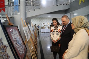ASÜ’de Anadolu’nun Renkleri, Cumhuriyetin İzleri sergisi açıldı